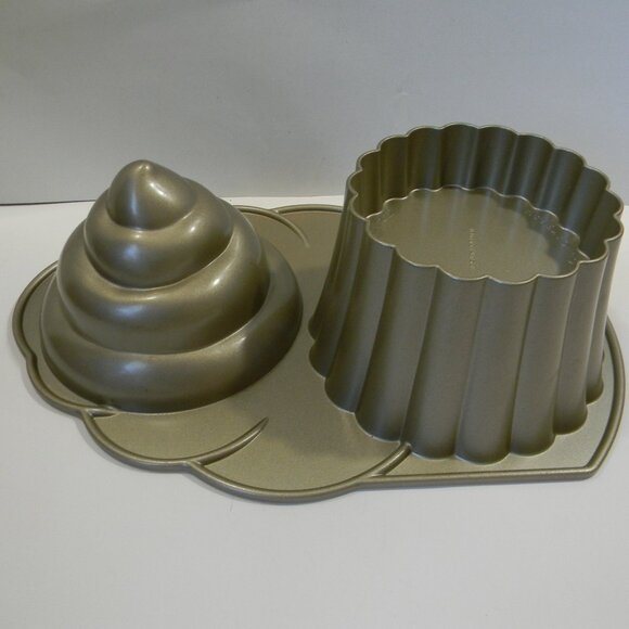 NordicWare The Great Cupcake Pan 10 Cups of Batter EUC - Picture 2 of 5